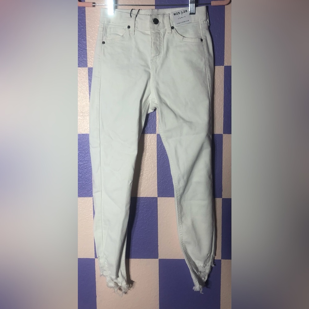 NWT Topshop High Waisted Skinny Distressed Jamie Jeans with in White - Size 25P